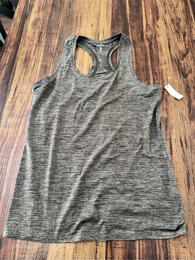 Amazon essentials  Momentum Seamless Tank Top Olive Heather Gray Racerback Tank